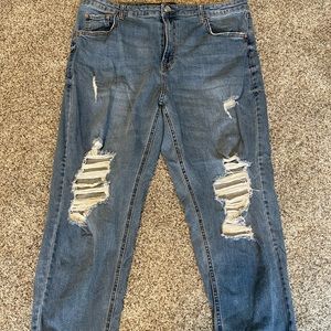 High Rise Mom Jeans NWT